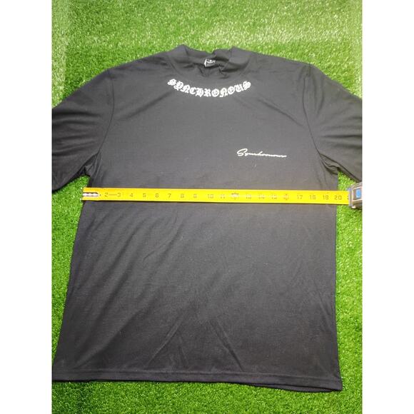 Stylish Black Short-Sleeve Tee with Gothic Collar Print - Picture 4 of 6